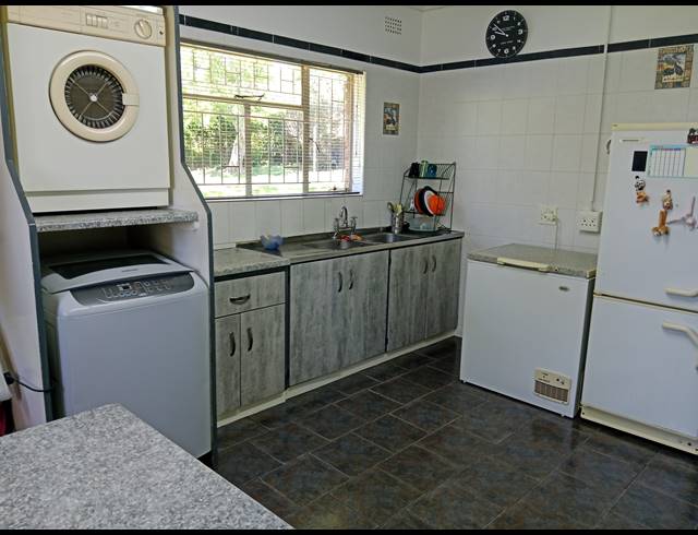 4 BEDROOM HOUSE FOR SALE IN LINCOLN MEADE